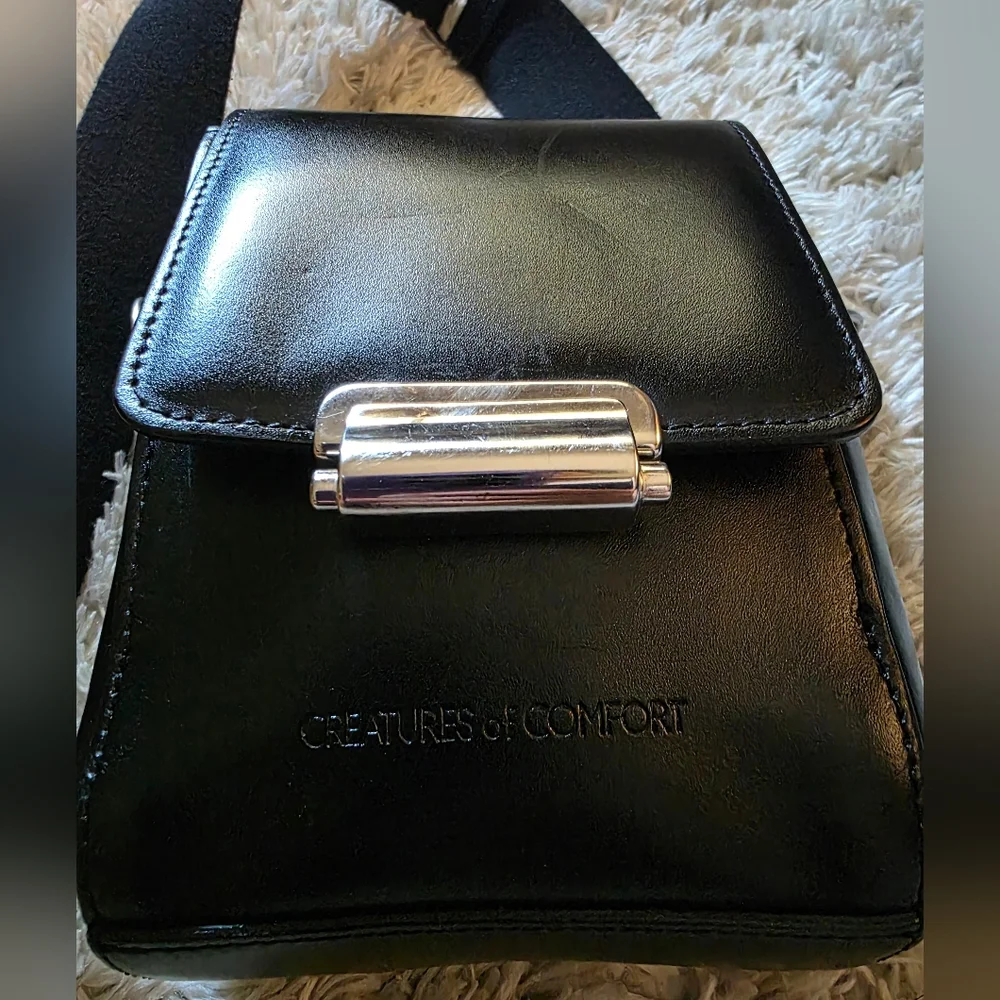 CREATURES OF COMFORT Camera Leather Crossbody Bag - Picture 5 of 13